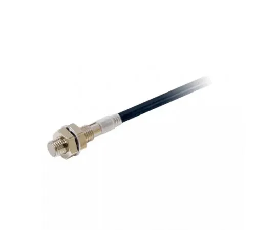 Датчик индуктивный Omron E2E-X1R5D1-R-N 5M Датчик индуктивный Omron E2E-X1R5D1-R-N 5M