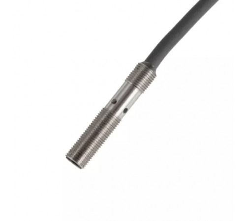 Датчик индуктивный M5 Omron E2E-S05S12-WC-B1 5M Датчик индуктивный M5 Omron E2E-S05S12-WC-B1 5M